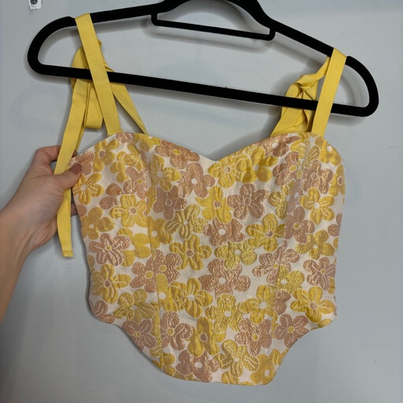 Reformation Karoline Top in Sunshine Bloom - Picture 2 of 6